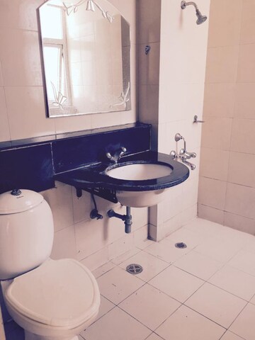 Master Bedroom in 3 BHK Apartment at Orchid Petals, Sector 49 – for Rent