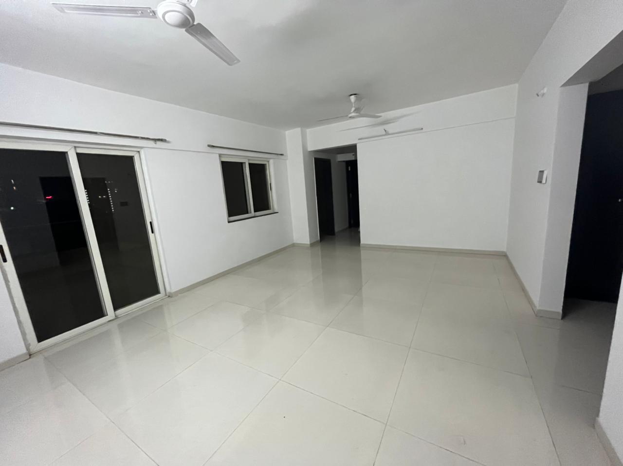 1 BHK + Pooja Room Apartment For Sale in Magarpatta City Heliconia