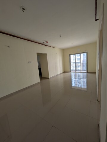 Room in 3 BHK Apartment at Indiabulls Greens, New Panvel – for Sale