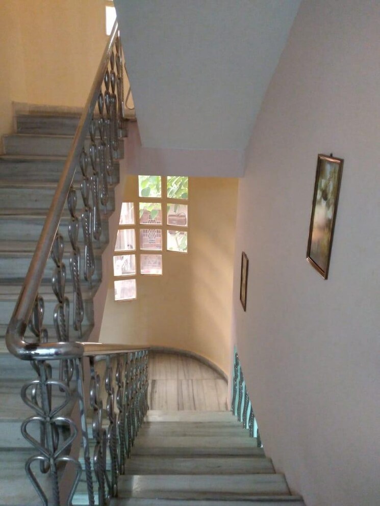 undefined, bhatar 4 Bedroom 196 Sq.Yd. Villa In Bhatar Surat 8166116