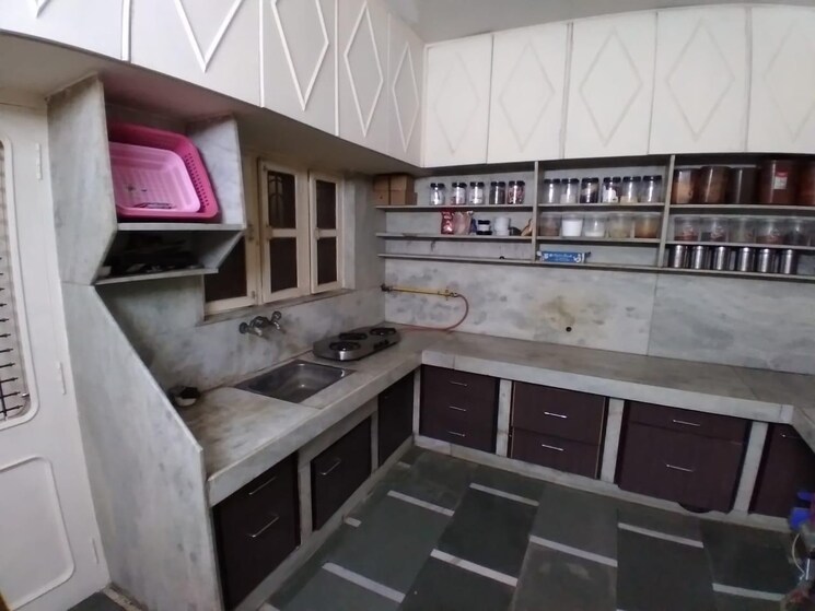 Kitchen, bhatar 4 Bedroom 196 Sq.Yd. Villa In Bhatar Surat 8166116