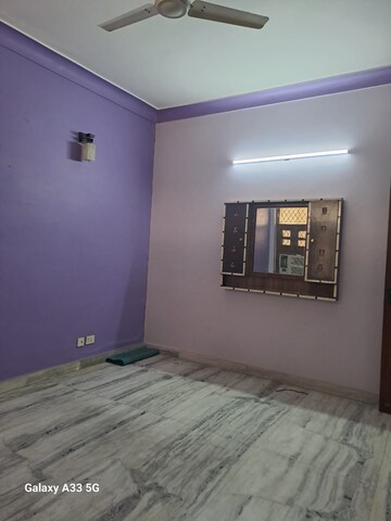 Room in 2.5 BHK Builder Floor at Palam Vihar Residents Association, Palam Vihar – for Sale