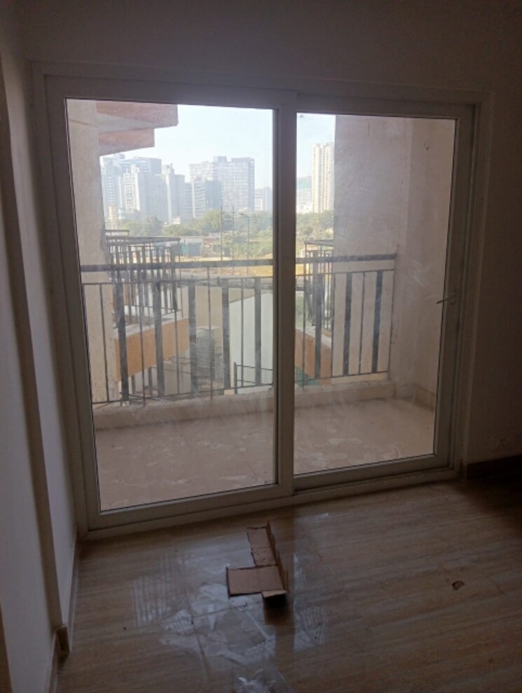 Room, sector 31 6+ Bedroom 450 Sq.Mt. Villa In Sector 31 Noida 8166105