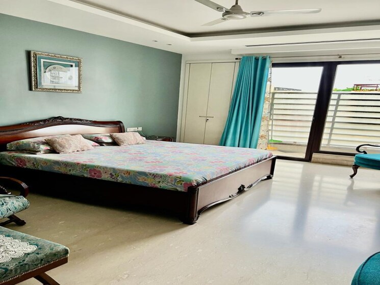 Bedroom, anand niketan 5 Bedroom 400 Sq.Yd. Builder Floor In Anand Niketan Delhi 8166097