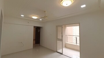 2 BHK Apartment For Rent in VJ YashOne Infinitee, Tathawade