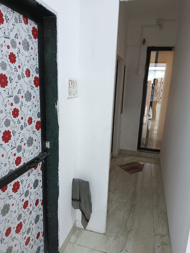 undefined, dombivli west Commercial Office Space 1000 Sq.Ft. In Dombivli West Thane 8166163