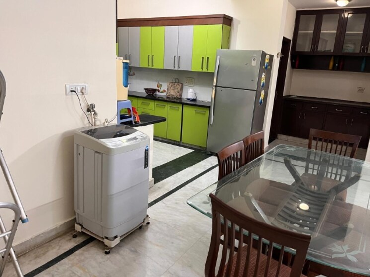 Master Bedroom, rwa-apartments 6+ Bedroom 234 Sq.Mt. Independent House In Sector 31 Noida 8166181