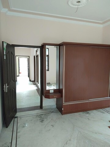 Room in 3 BHK Apartment at Gardenia Glory, Sector 46 – for Rent