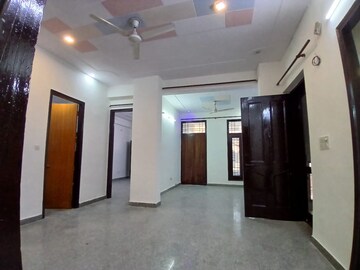 Living Room in 3 BHK Apartment at Kartik Kunj Apartments, Sector 44 – for Rent