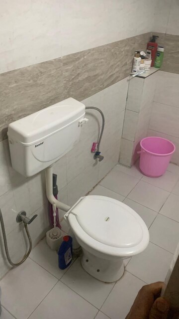Bathroom in 1 BHK Builder Floor at Sector 51 – for Rent