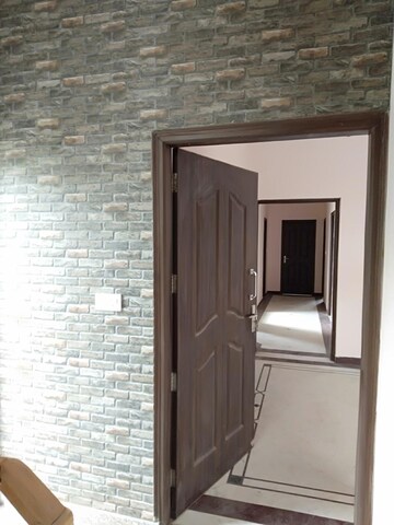 Building Lobby in 4 BHK Builder Floor at RWA Apartments Sector 30, Sector 30 – for Rent