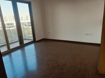 Master Bedroom in 4 BHK Apartment at Indiabulls Enigma, Sector 110 – for Rent