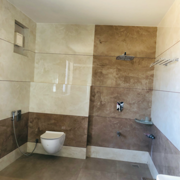 Bathroom in 5 BHK Villa at Science City – for Sale