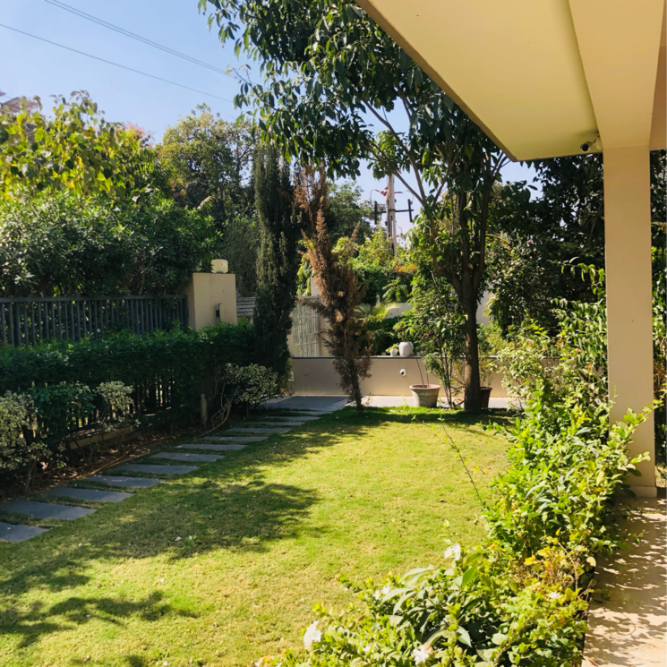 Garden, science city 5 Bedroom 1000 Sq.Yd. Villa In Science City Ahmedabad 8166286