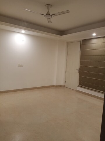 Room in 4 BHK Builder Floor at Parklands, Sector 85 – for Sale