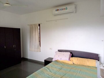 Bedroom in 3 BHK Apartment at Orange Blossom, Uday Baug – for Rent