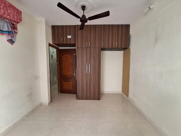 Room in 2 BHK Apartment at Sector 12 – for Rent