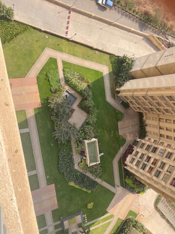 Master Plan in 3 BHK Apartment at Hiranandani Fortune City, New Panvel – for Rent