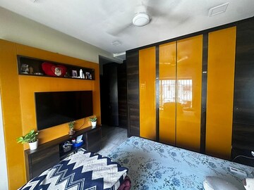 Bedroom in 1 BHK Apartment at Bandra West – for Rent