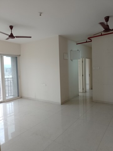 Room in 1 BHK Apartment at Hiranandani Fedora, Ghodbunder Road – for Rent