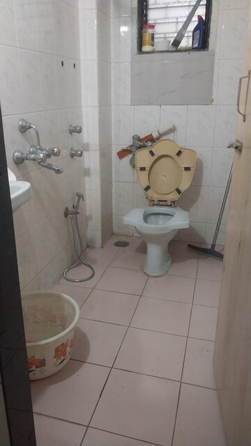 Bathroom in 6 BHK Independent House at New Panvel East – for Sale
