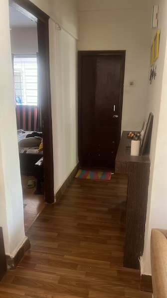 2 BHK Apartment For Rent in Green View Tower Versova Mumbai  8166373