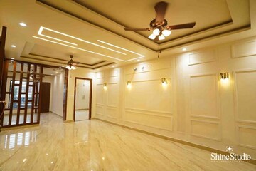 Room in 4 BHK Builder Floor at Parklands, Sector 85 – for Sale