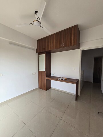 Room in 3 BHK Apartment at Goyal and Co Orchid Greens, Kannur – for Rent