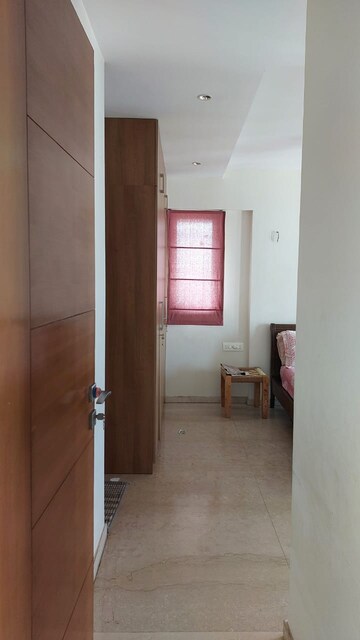 Bedroom in 4 BHK Apartment at Chembur – for Rent