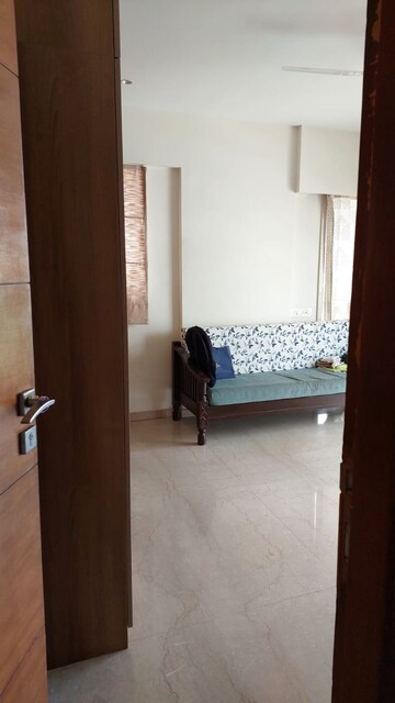 Bedroom in 4 BHK Apartment at Chembur – for Rent