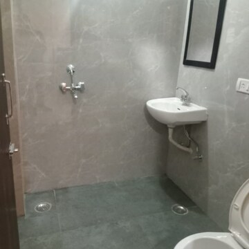 Bathroom in 1 BHK Builder Floor at Uday Arden 45, Sector 45 – for Rent