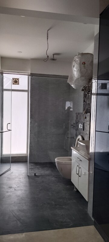Bathroom in 4 BHK Builder Floor at Unitech South City II, Sector 50 – for Rent