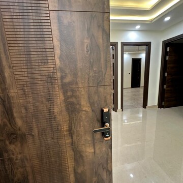 Bathroom in 3.5 BHK Builder Floor at Sushant Lok 2, Sector 56 – for Rent