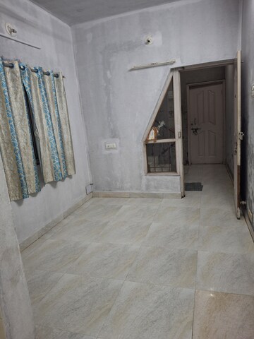 Living Room in 1.5 BHK Independent House at Jawahar Nagar – for Rent