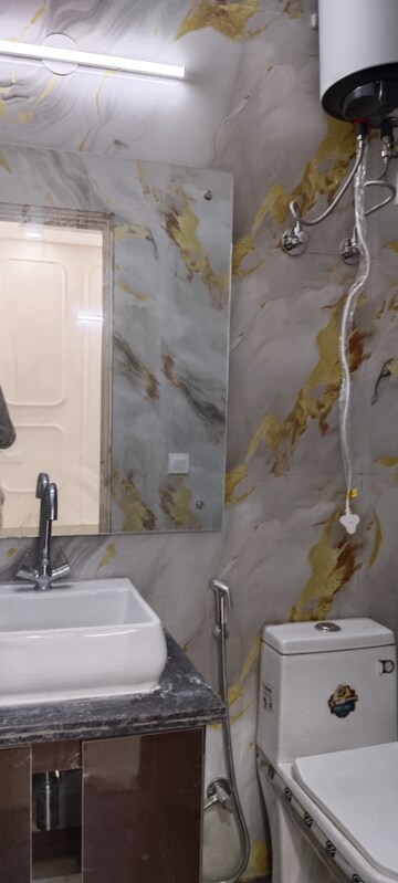 Bathroom in 2.5 BHK Builder Floor at Unitech South City II, Sector 50 – for Rent