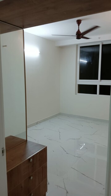 Room in 2 BHK Apartment at Mantri Lithos, Thanisandra – for Rent