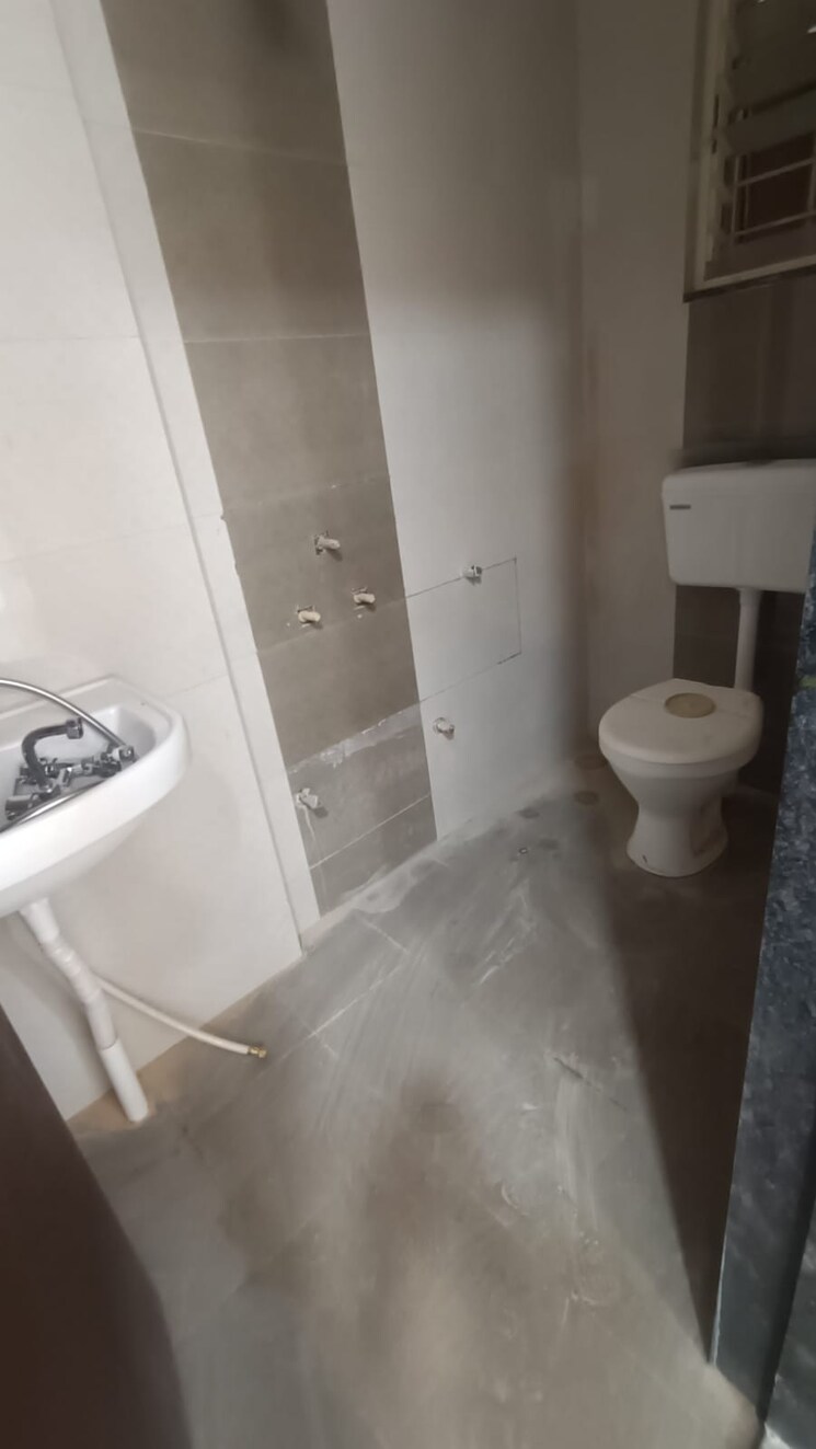 Bathroom, advika-phase-i 1 Bedroom 548 Sq.Ft. Apartment In Pisoli Pune 8166680