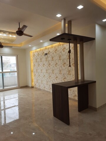 Kitchen in 3 BHK Builder Floor at BPTP District, Sector 81 – for Sale