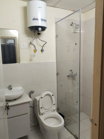2 BHK Apartment For Rent in Pyramid Heights, Sector 85