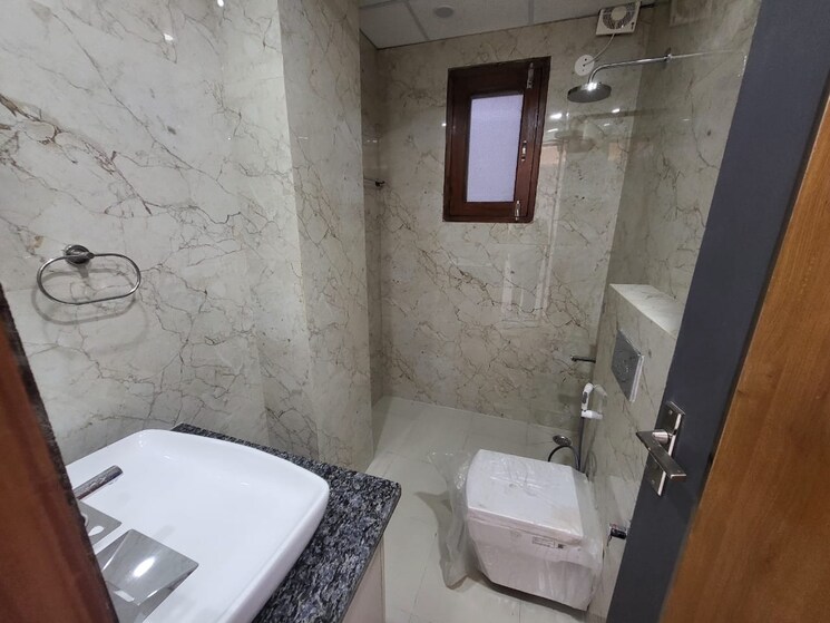 Bathroom, viva-floors-1 3 Bedroom 1850 Sq.Ft. Independent House In Sector 48 Gurgaon 8166710
