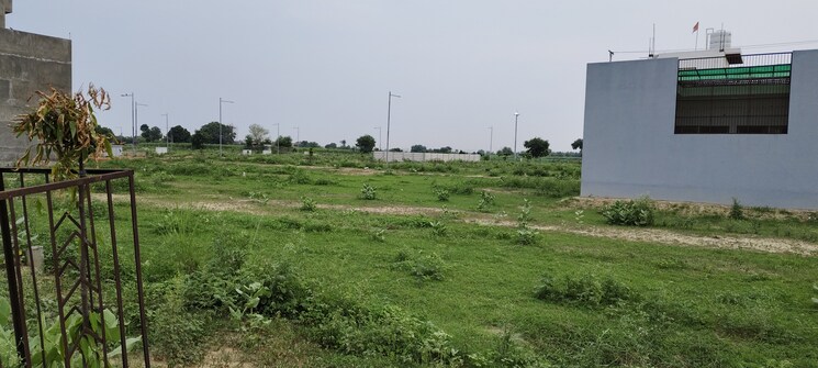 undefined, pinewood-enclave  162 Sq.Mt. Plot In Wave City Ghaziabad 8166744