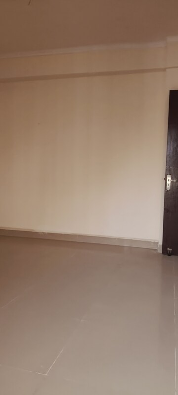 Room in 3 BHK Apartment at Gardenia Gateway, Sector 75 – for Sale