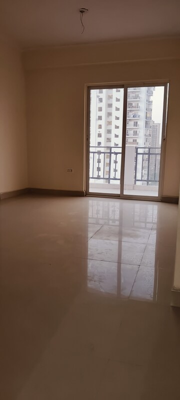 Room in 3 BHK Apartment at Gardenia Gateway, Sector 75 – for Sale