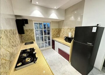 Team Area in 3 BHK Apartment at Khar West – for Rent