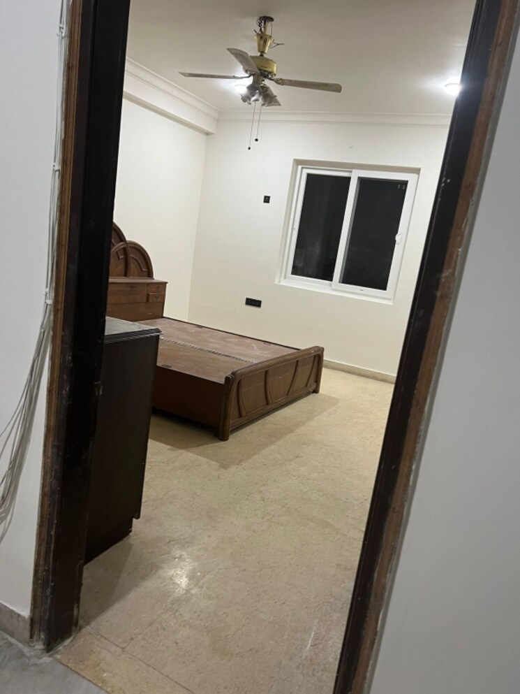 Room, janakpuri 4 Bedroom 2500 Sq.Ft. Apartment In Janakpuri Delhi 8166910