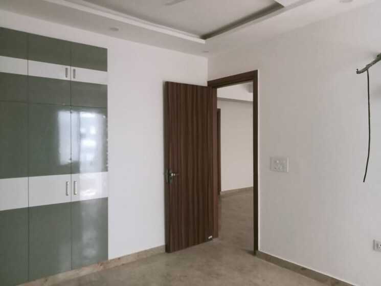 Room, sector 107 2 Bedroom 1050 Sq.Ft. Apartment In Sector 107 Noida 8166835