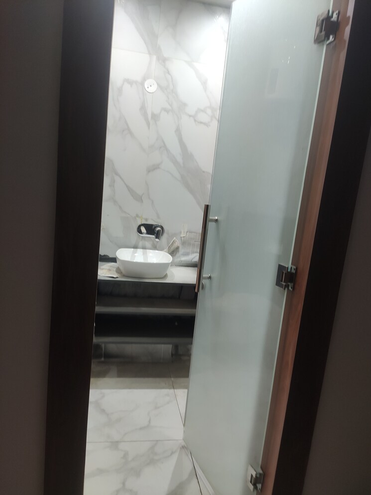 Bathroom, sector 40 3 Bedroom 1800 Sq.Ft. Penthouse In Sector 40 Panipat 8166943