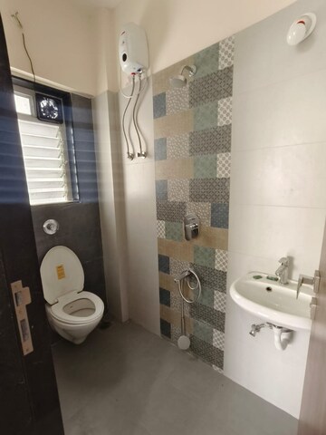 Bathroom in 3 BHK Apartment at SD Astron Tower, Kandivali East – for Rent