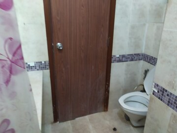 Bathroom in 2.5 BHK Apartment at Oberoi Springs, Andheri West – for Rent
