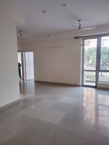Furnished Amenities in 2 BHK Apartment at Pioneer Park Phase 1, Sector 61 – for Rent